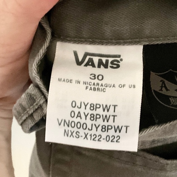 VANS Men’s Bermuda shorts Gray Relaxed fit Utility Skater Pockets Size 30 - Picture 5 of 9
